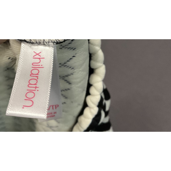 Xhilaration XS black & white/cream color striped mini skirt pull-on stretch - Picture 5 of 7